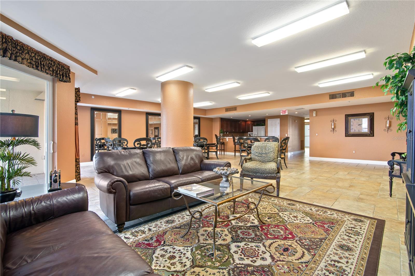 Listing photo id 42 for 2403 Atlantic Avenue 811