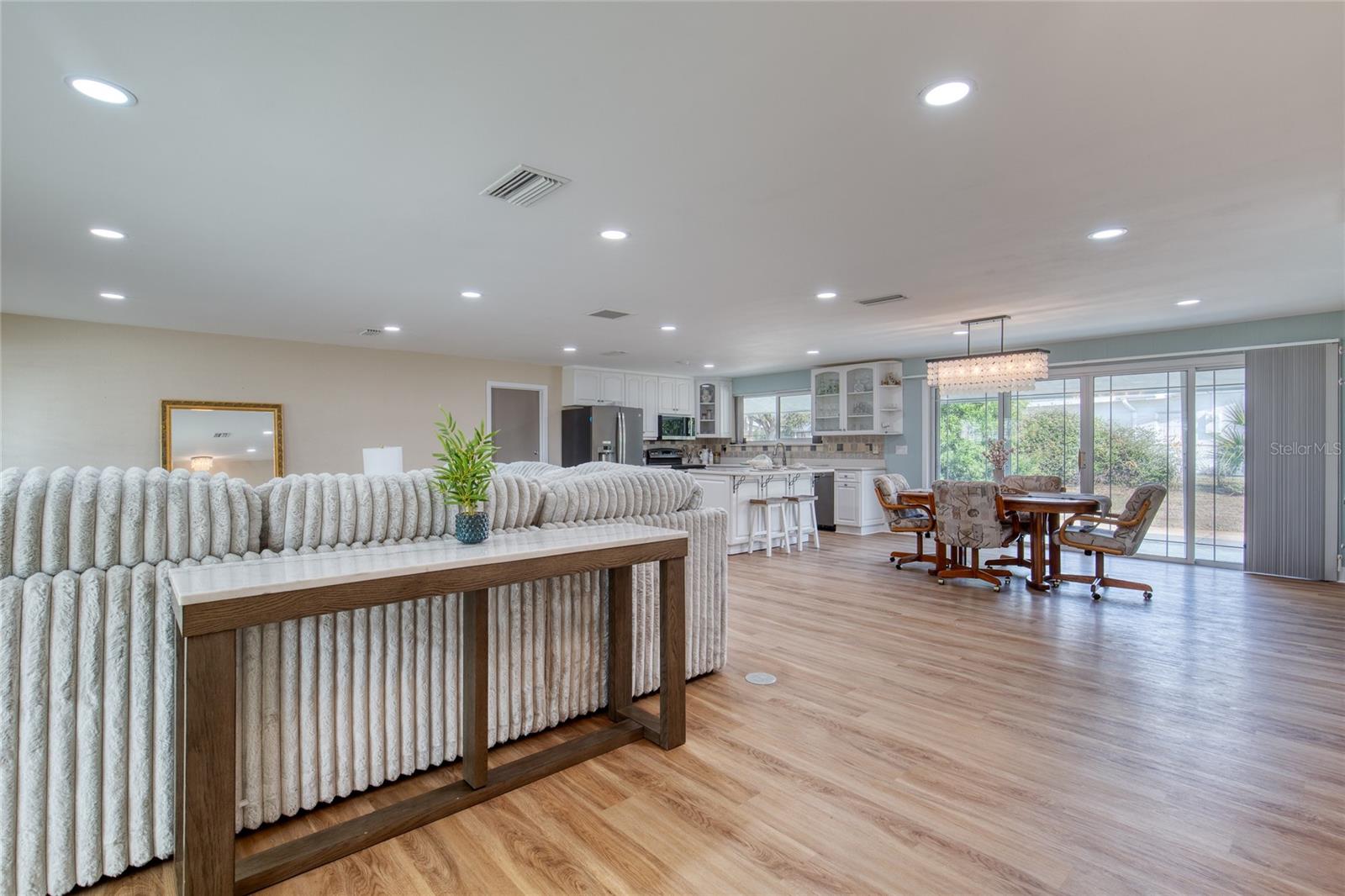 Image 14 of 79 For 2614 Peninsula Drive