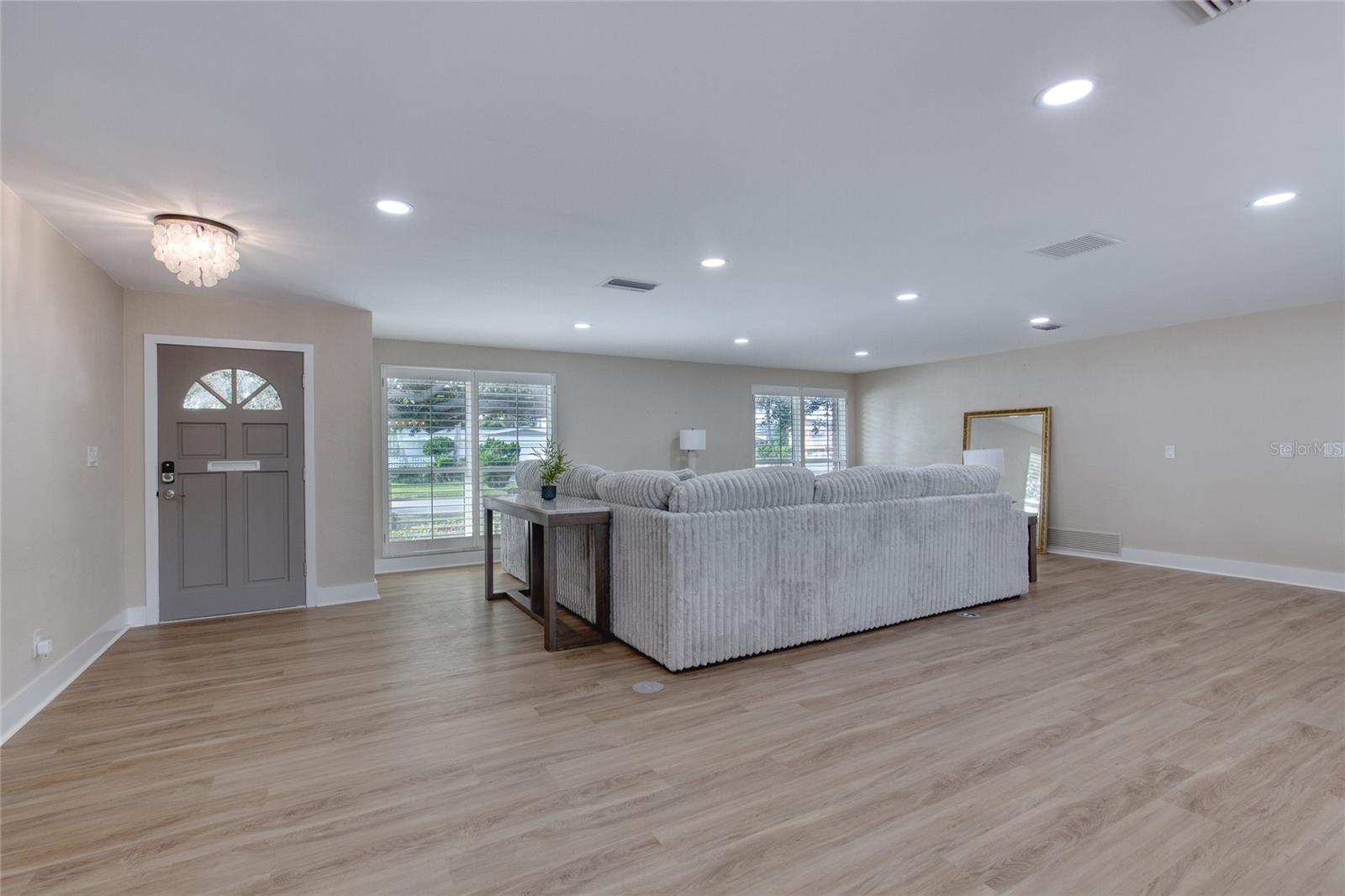 Image 15 of 79 For 2614 Peninsula Drive