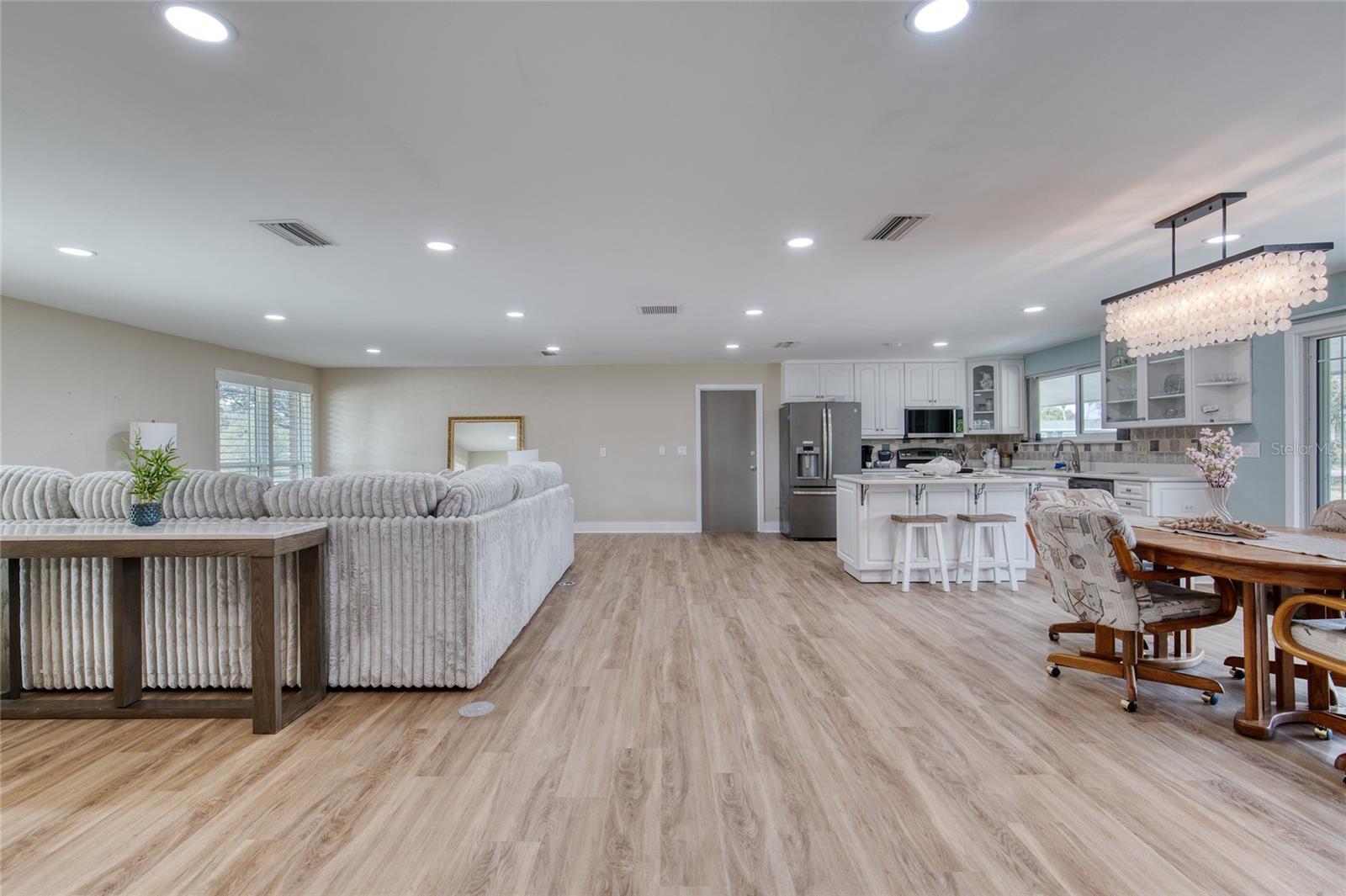 Image 16 of 79 For 2614 Peninsula Drive