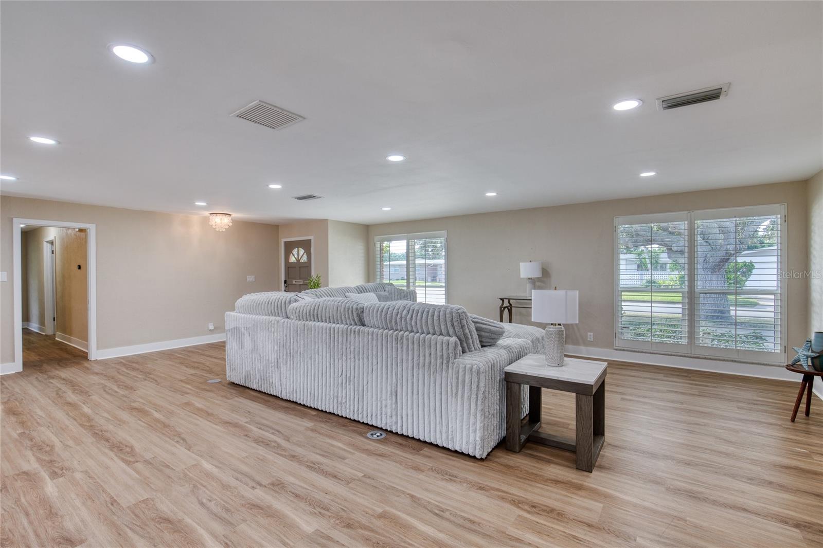 Image 18 of 79 For 2614 Peninsula Drive