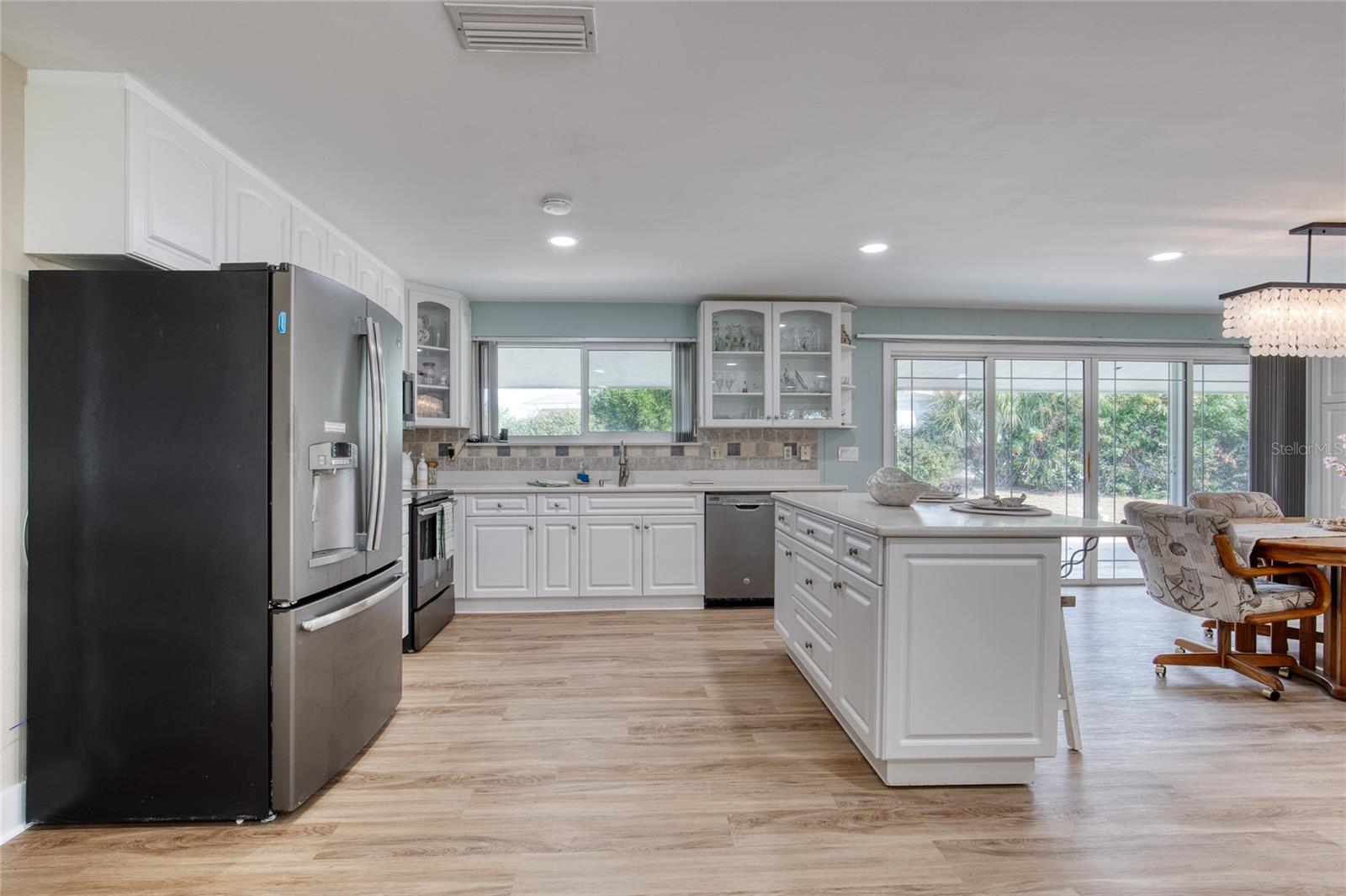 Image 21 of 79 For 2614 Peninsula Drive