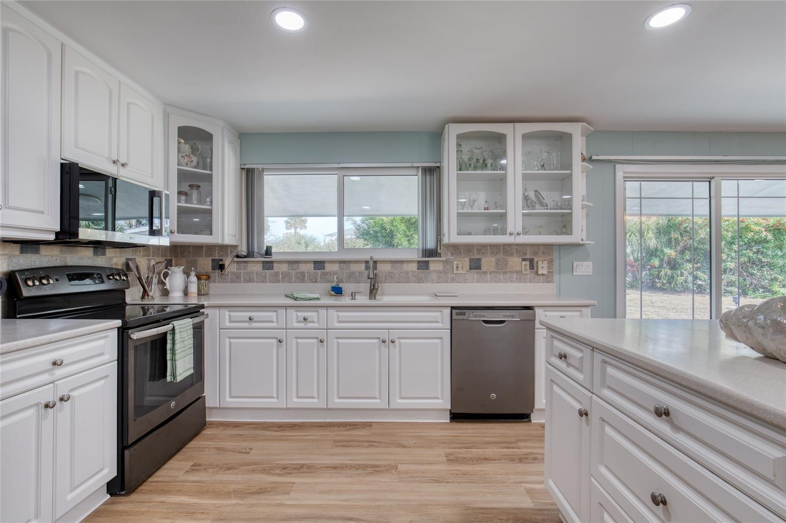 Image 22 of 79 For 2614 Peninsula Drive