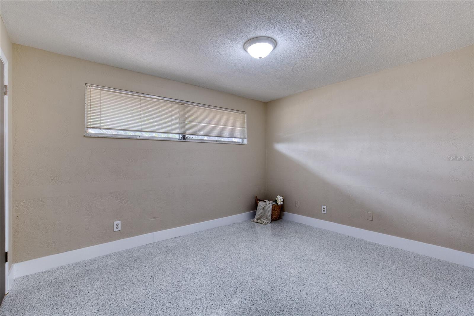 Image 36 of 79 For 2614 Peninsula Drive