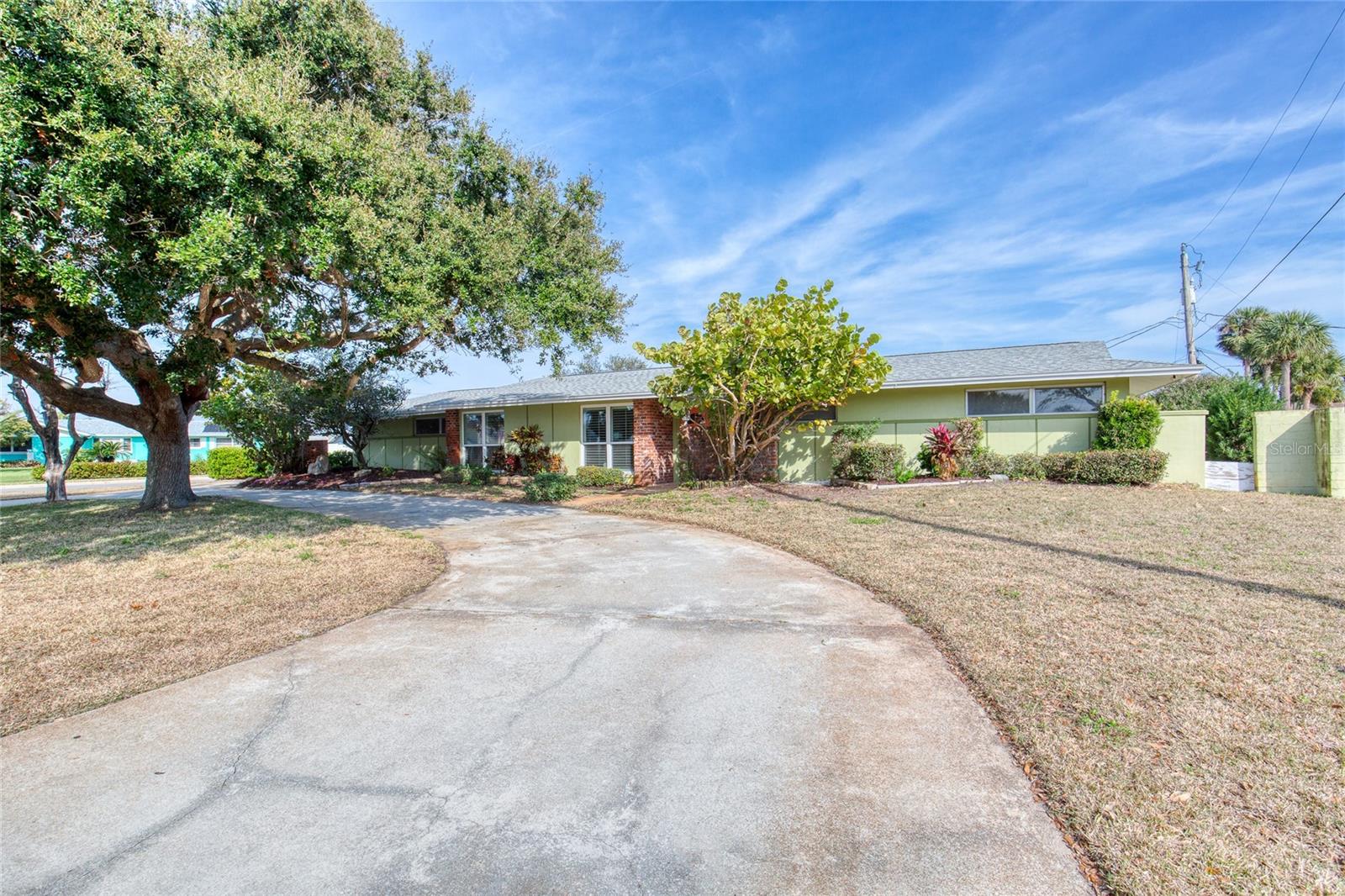 Image 4 of 79 For 2614 Peninsula Drive