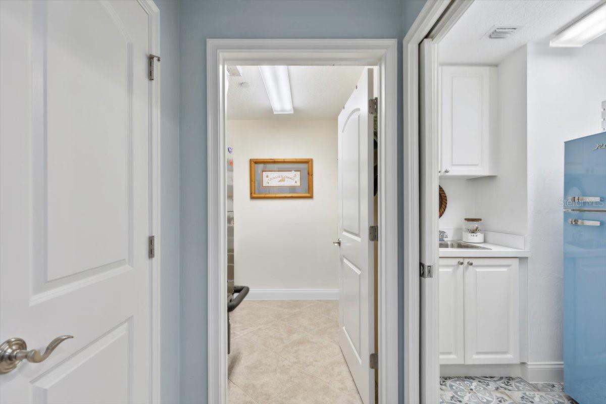 Image 32 of 64 For 2515 Atlantic Avenue 1105