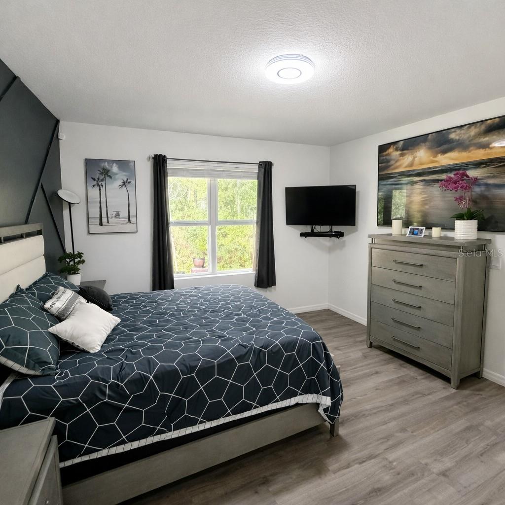 Image 10 of 20 For 364 Pelham Park Drive