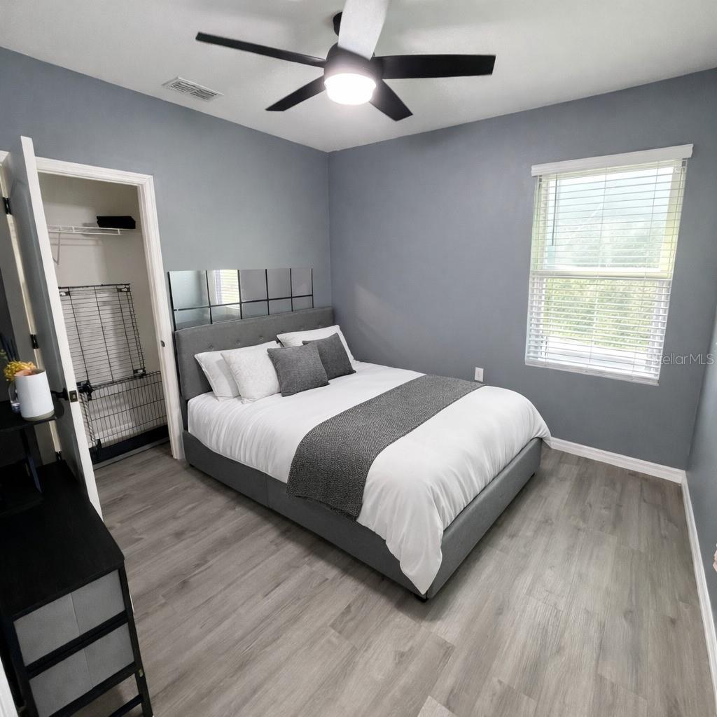 Image 13 of 20 For 364 Pelham Park Drive