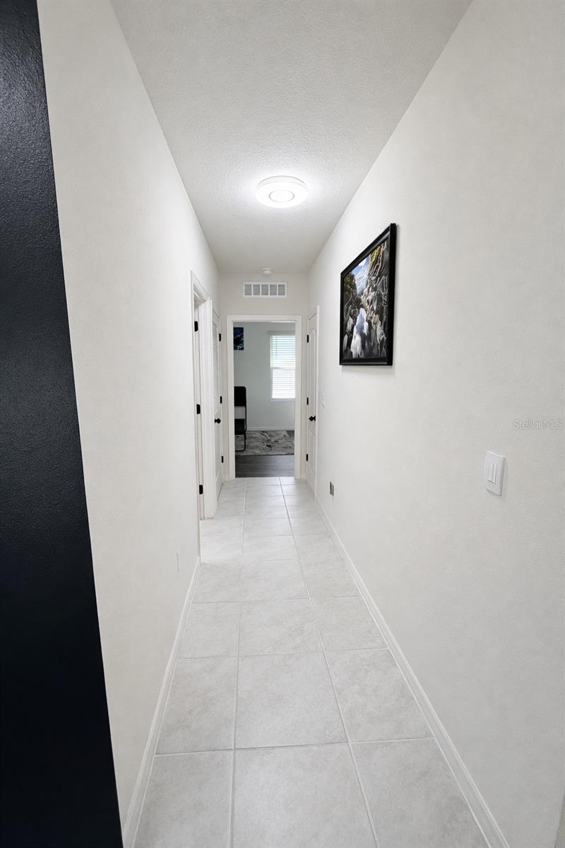 Image 4 of 20 For 364 Pelham Park Drive