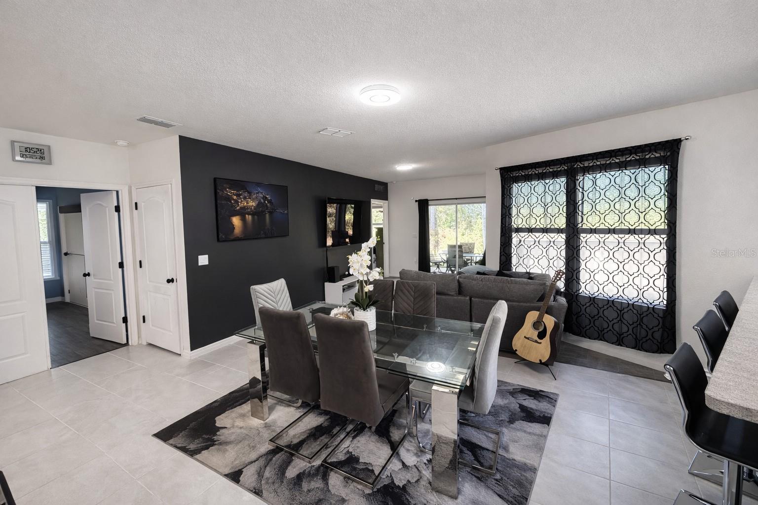 Image 7 of 20 For 364 Pelham Park Drive