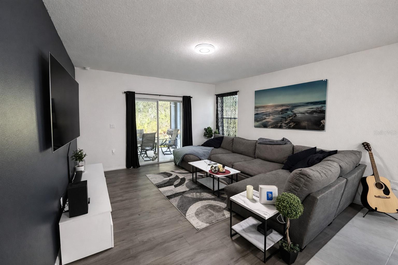 Image 8 of 20 For 364 Pelham Park Drive