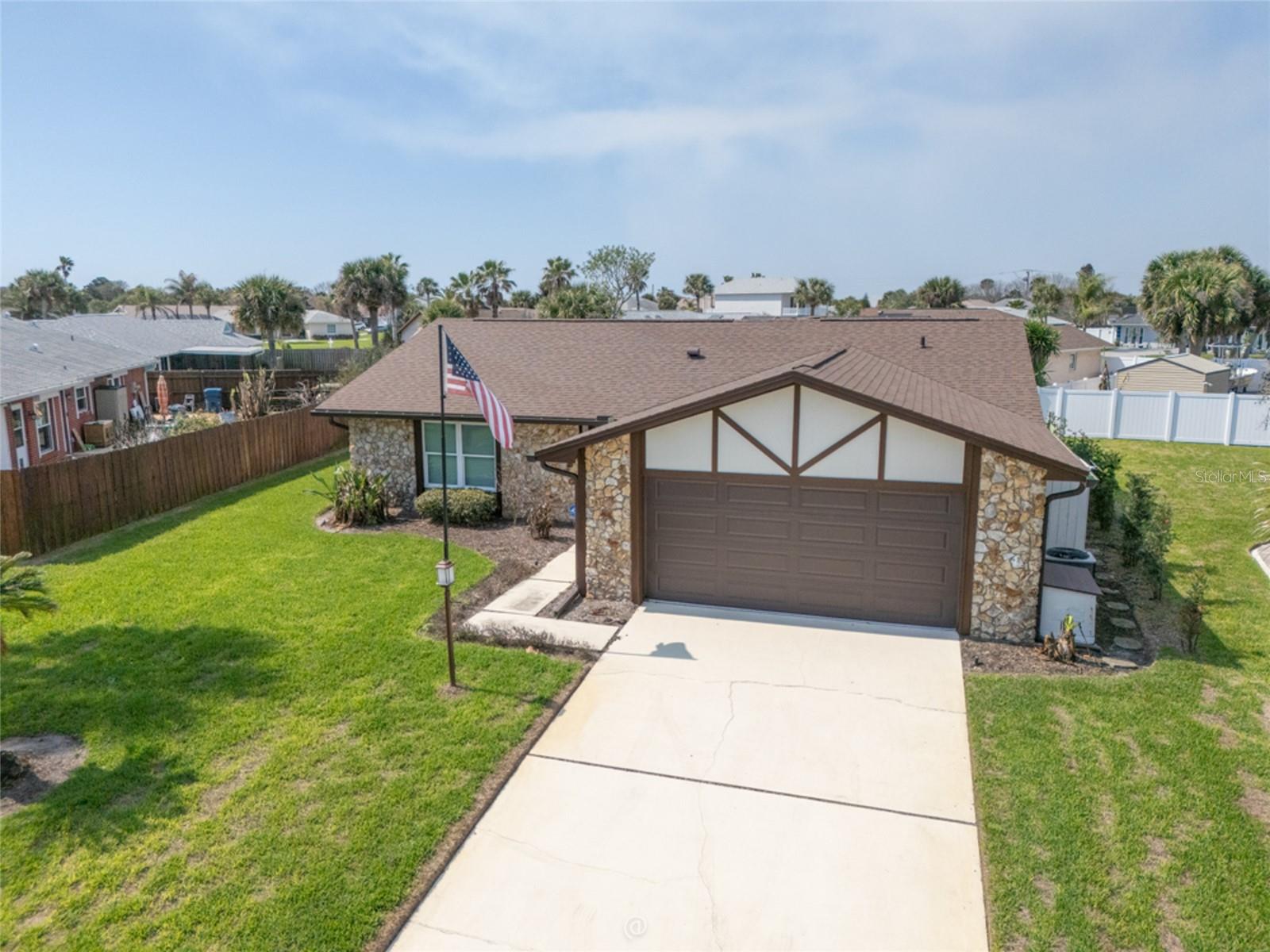 Image 30 of 44 For 4 Sea Hawk Drive