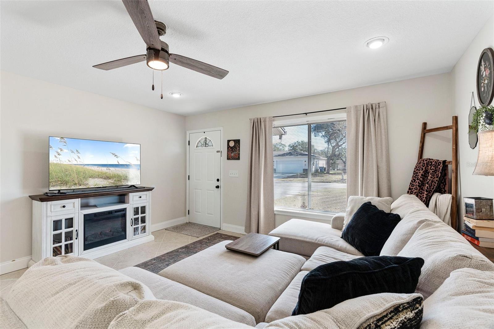 Image 11 of 38 For 1380 2nd Avenue