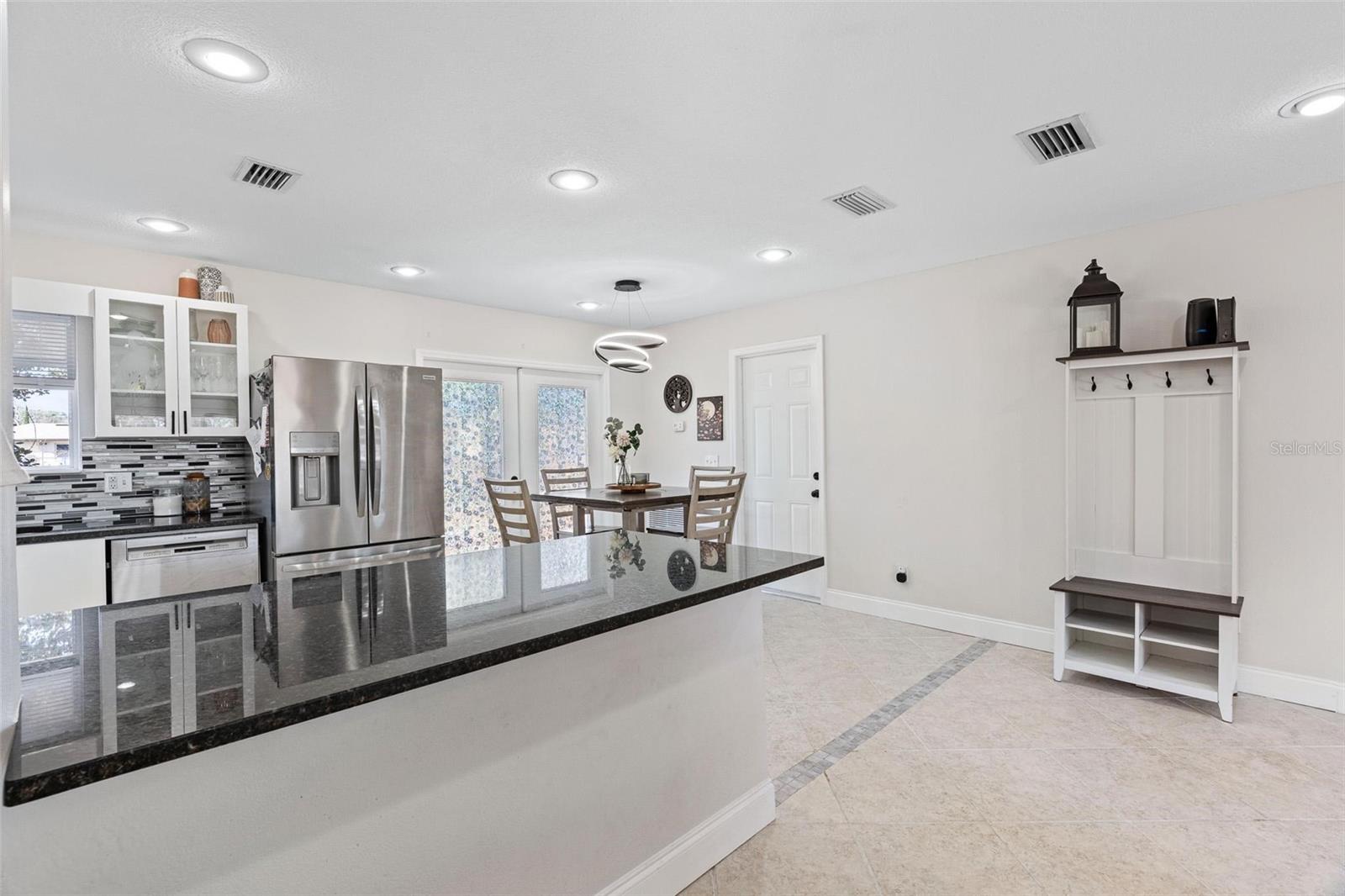 Image 12 of 38 For 1380 2nd Avenue