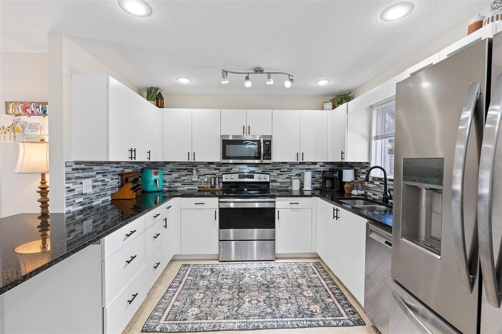 Image 17 of 38 For 1380 2nd Avenue