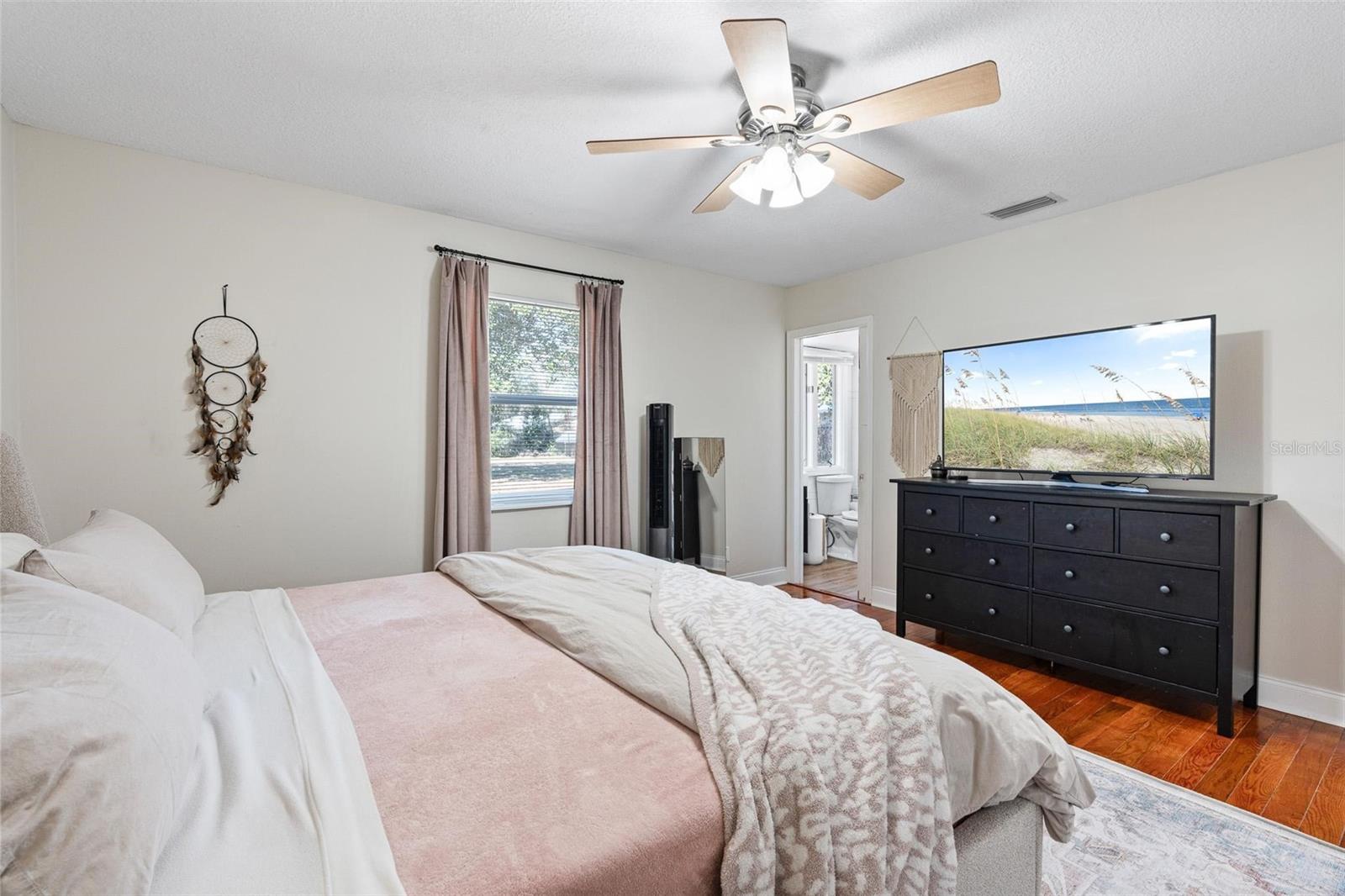 Image 25 of 38 For 1380 2nd Avenue