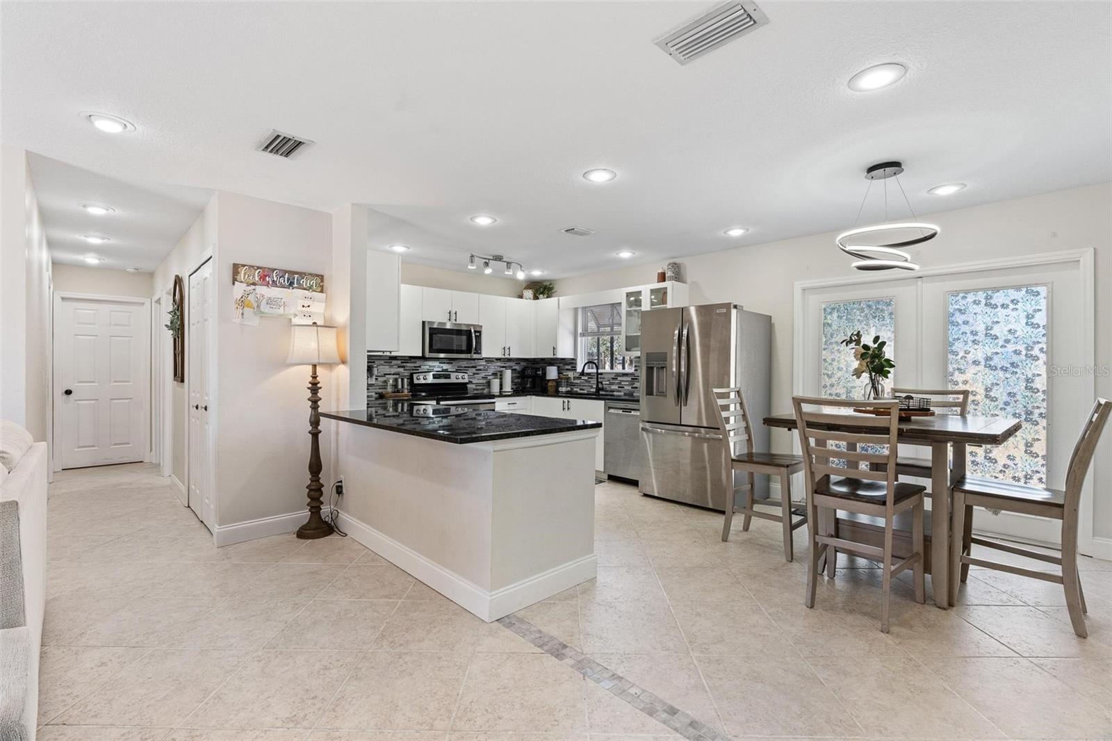 Image 8 of 38 For 1380 2nd Avenue