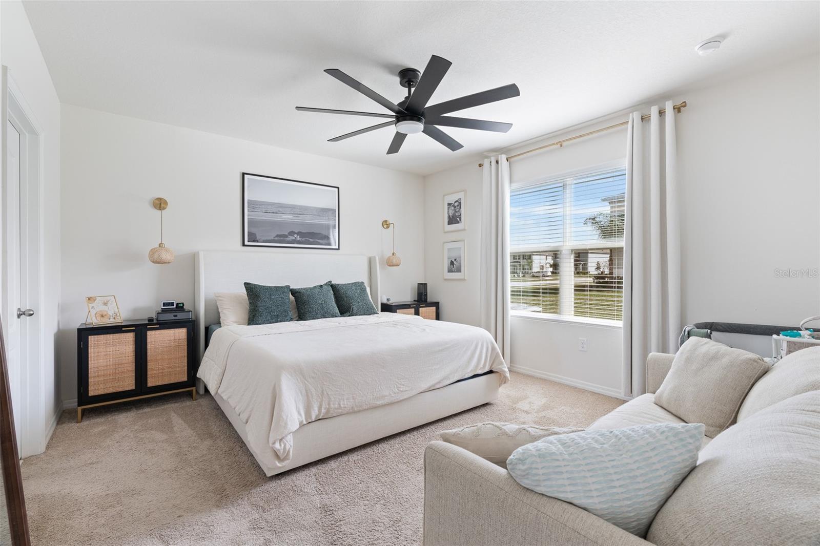 Image 16 of 31 For 365 Caryota Court