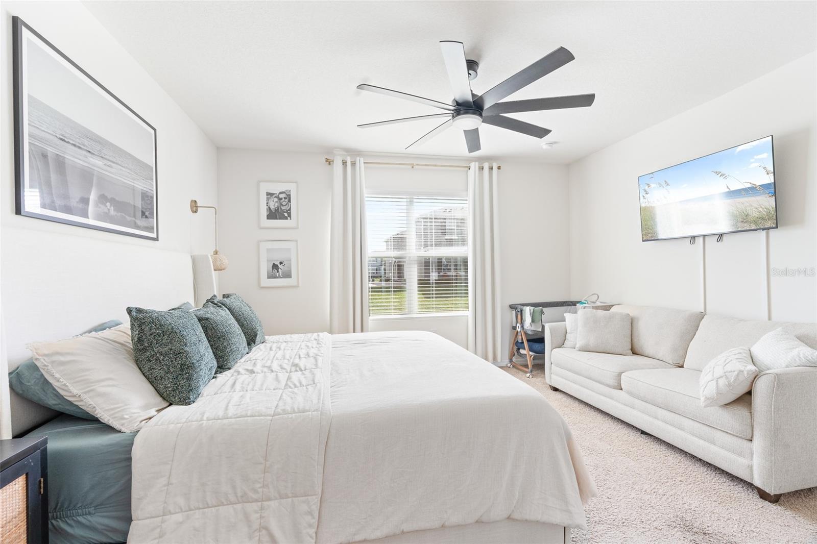 Image 17 of 31 For 365 Caryota Court