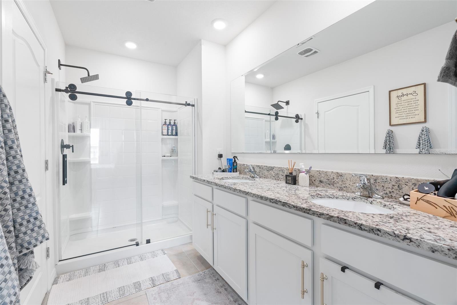 Image 20 of 31 For 365 Caryota Court