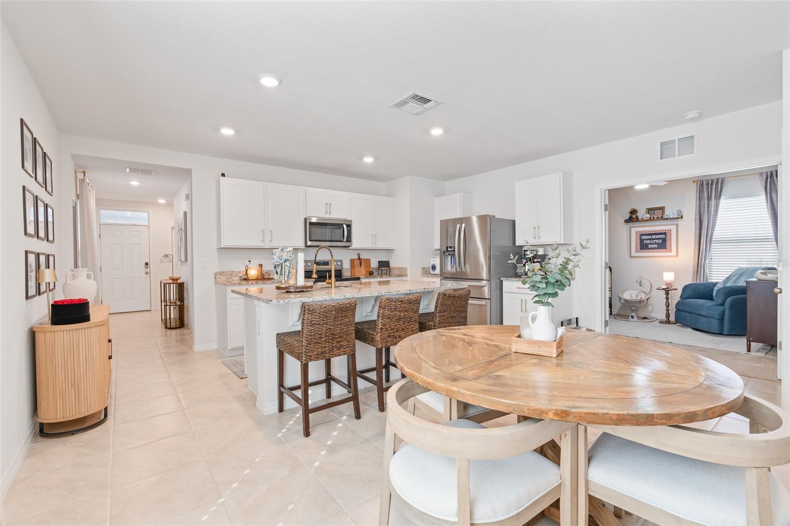 Image 8 of 31 For 365 Caryota Court