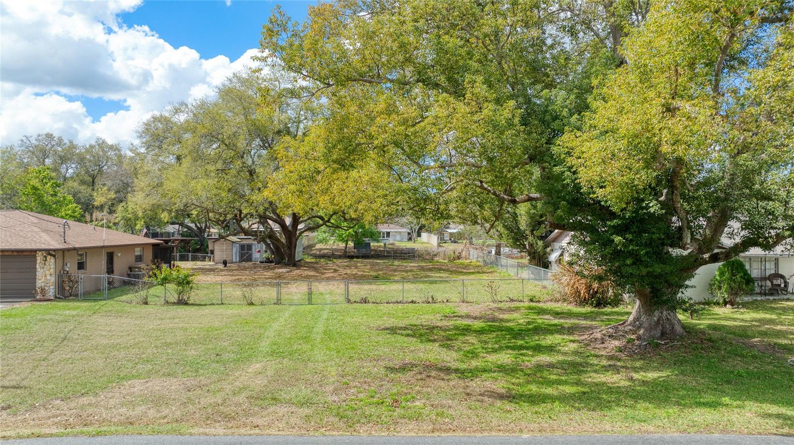 Details for 27727 Lois Drive, TAVARES, FL 32778