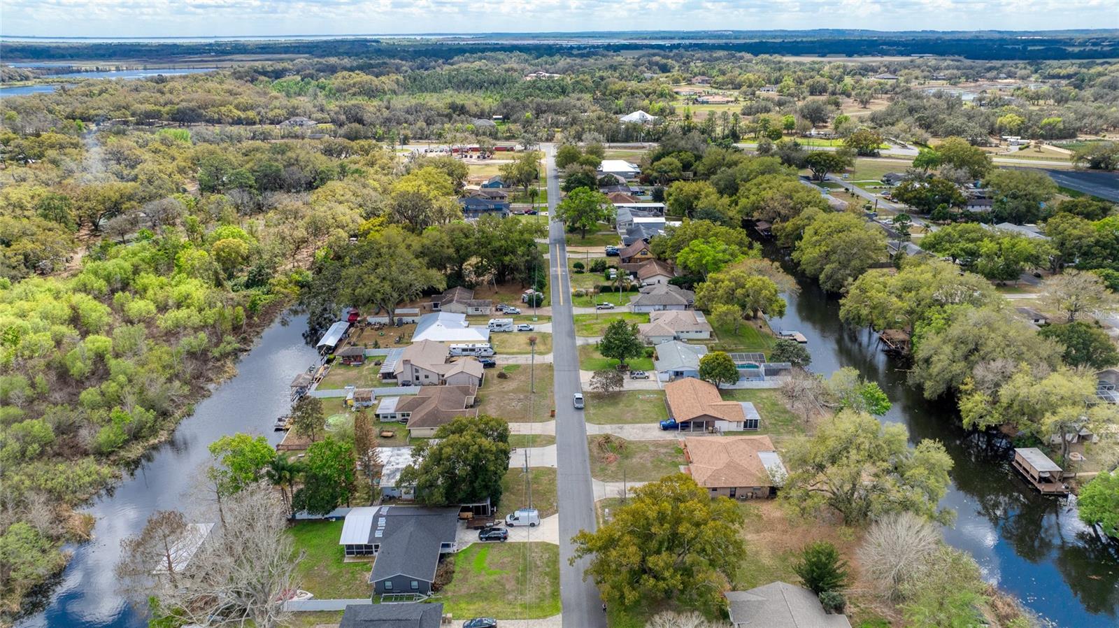 Image 11 of 28 For 27727 Lois Drive