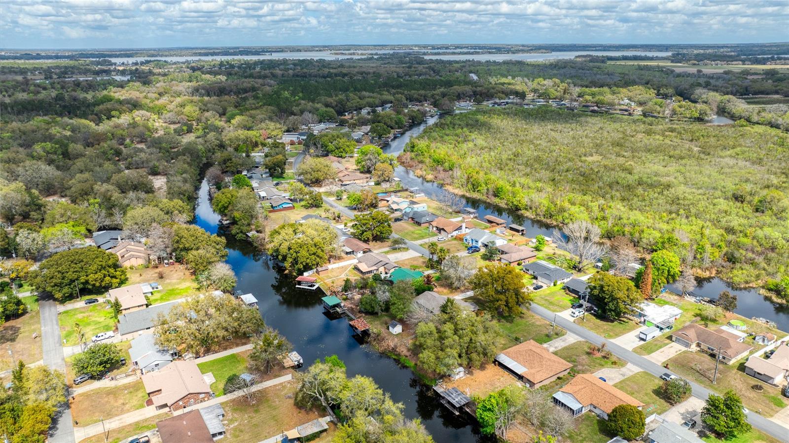 Image 19 of 28 For 27727 Lois Drive