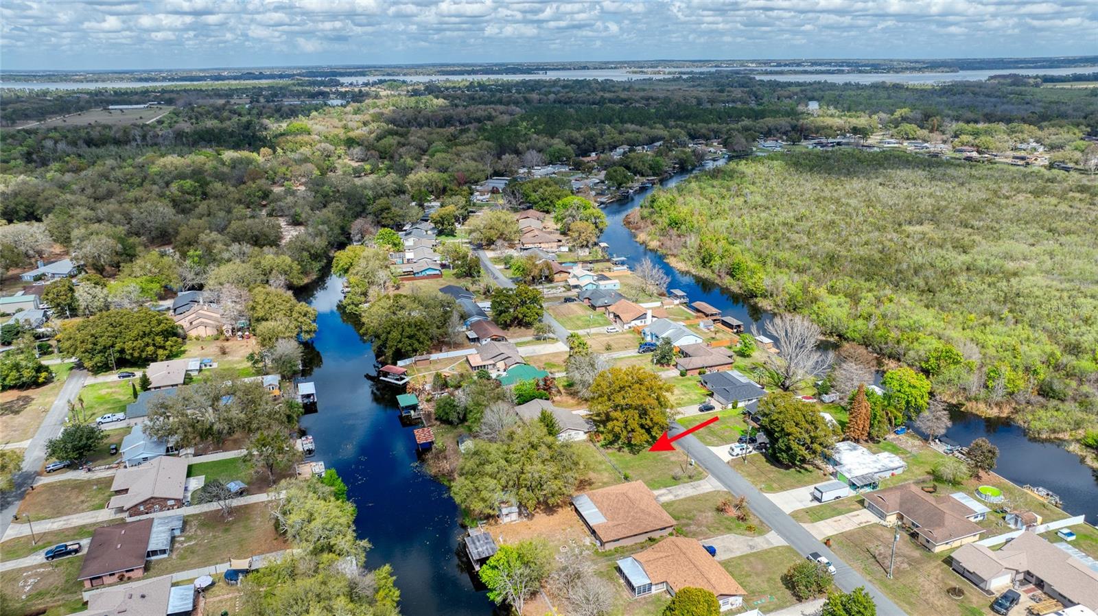 Image 22 of 28 For 27727 Lois Drive