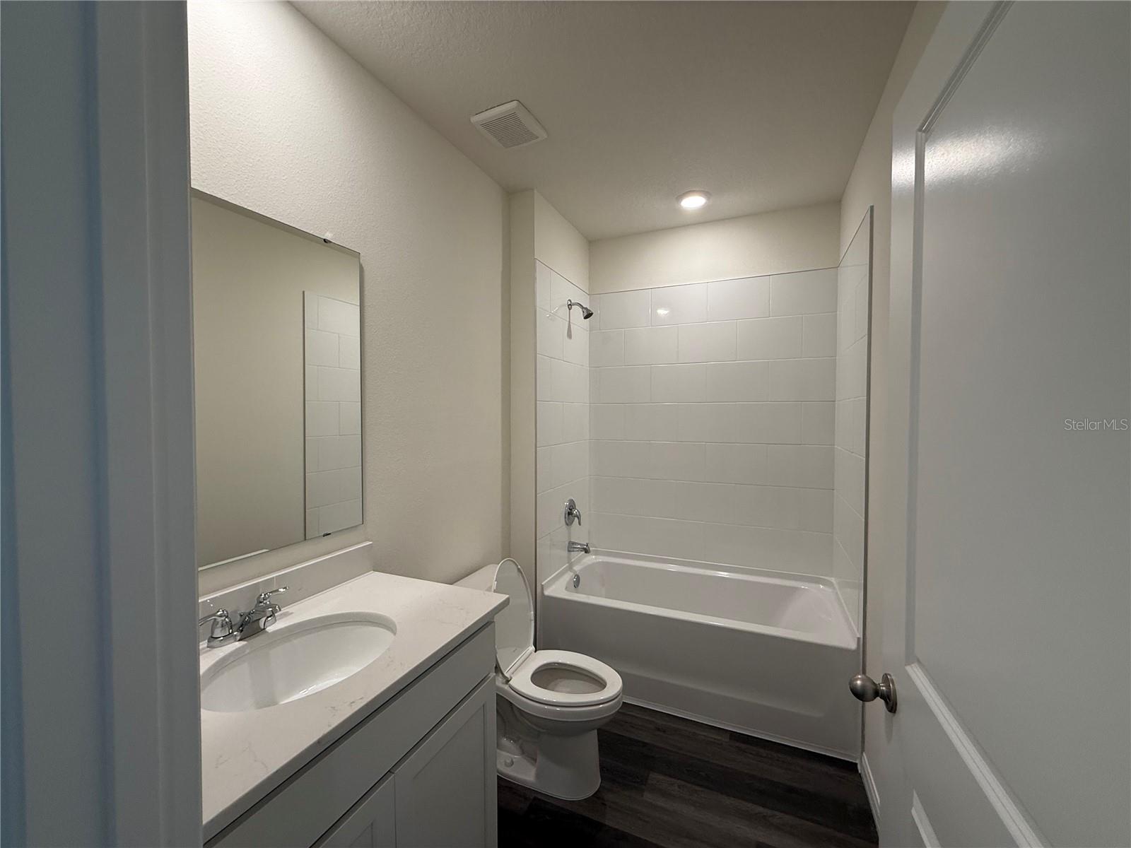 Image 11 of 30 For 1043 Morfontaine Street