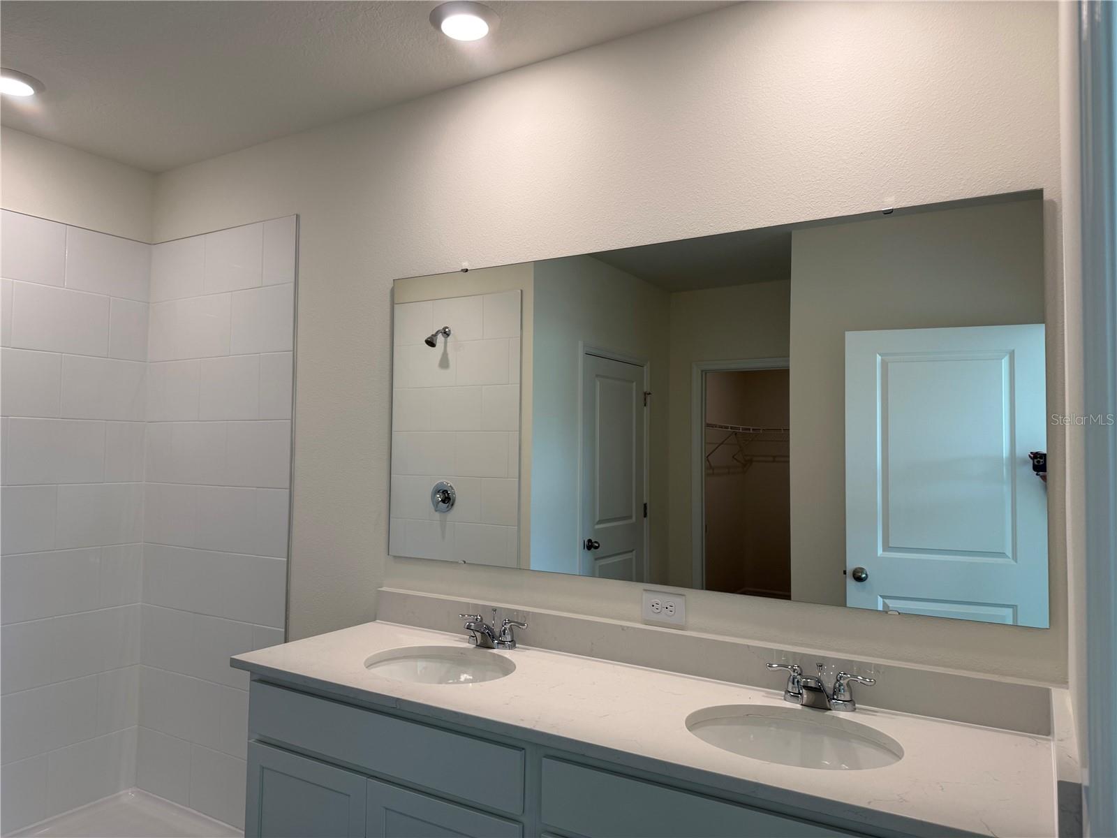 Image 23 of 30 For 1043 Morfontaine Street