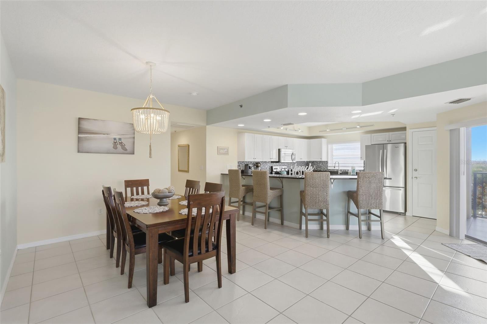 Image 14 of 37 For 5300 Atlantic Avenue 8-407