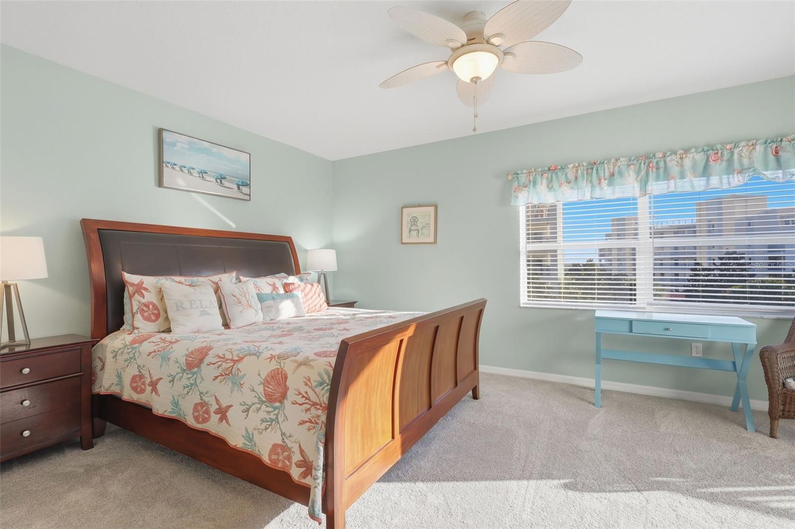 Image 18 of 37 For 5300 Atlantic Avenue 8-407