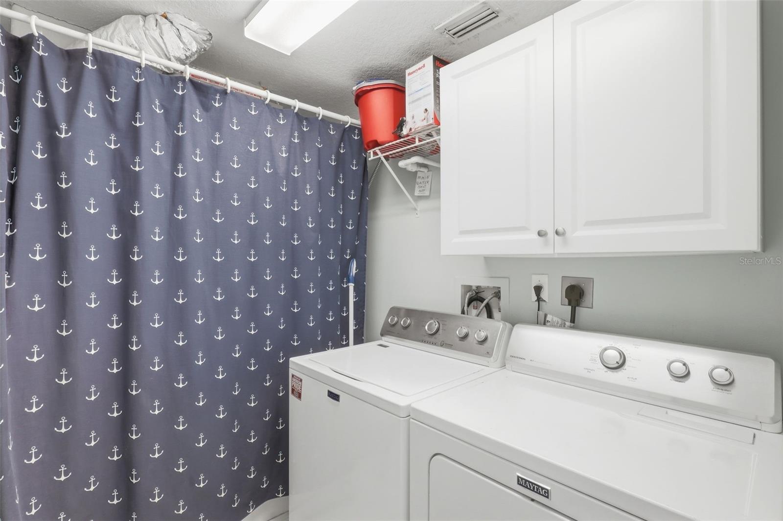 Image 29 of 37 For 5300 Atlantic Avenue 8-407