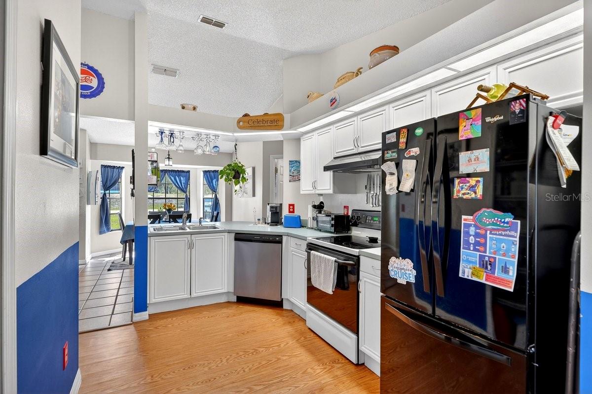 Image 10 of 45 For 3044 Yorkshire Drive