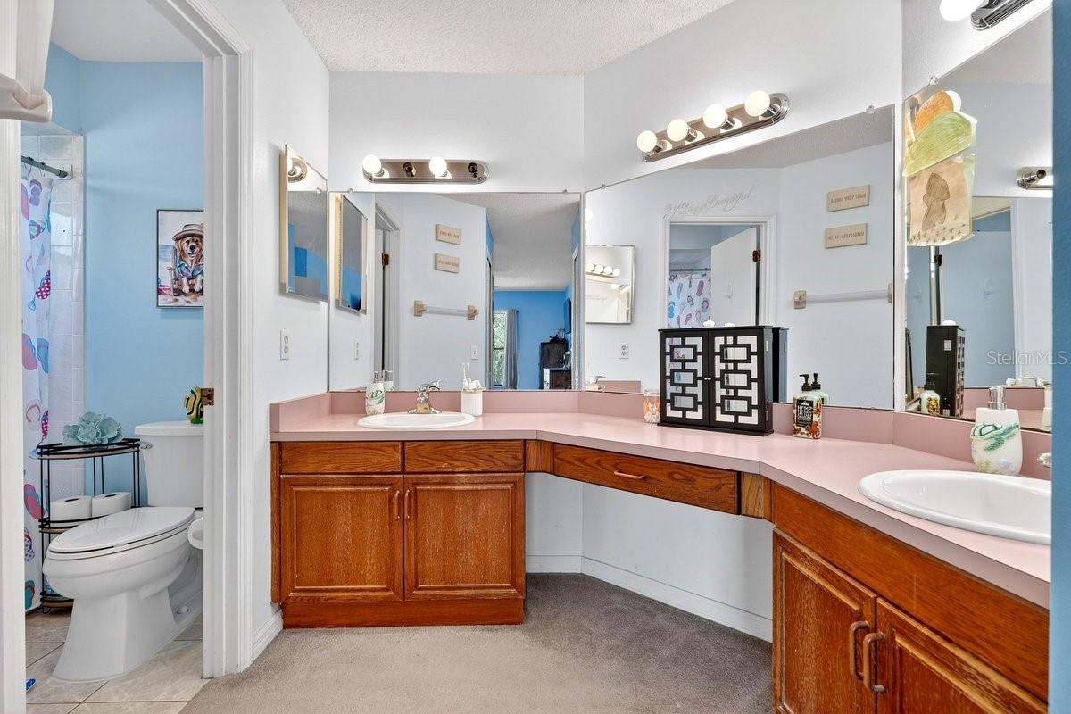 Image 15 of 45 For 3044 Yorkshire Drive