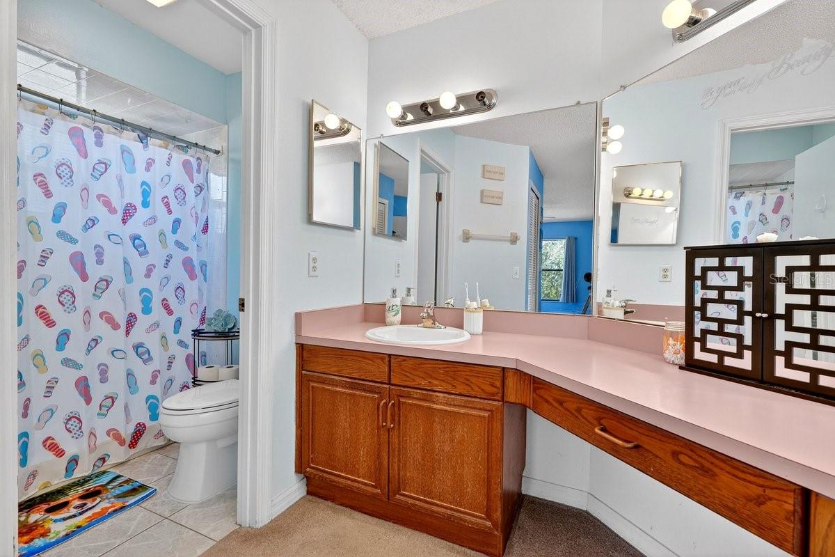 Image 16 of 45 For 3044 Yorkshire Drive