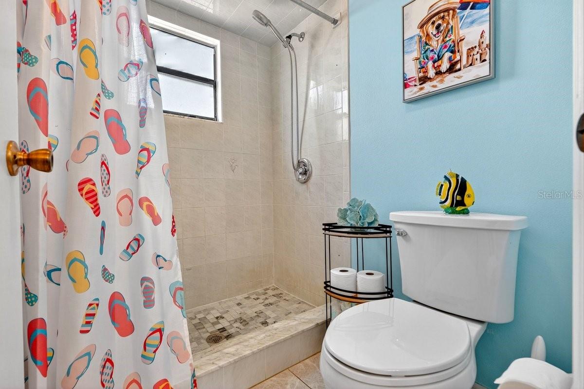 Image 18 of 45 For 3044 Yorkshire Drive