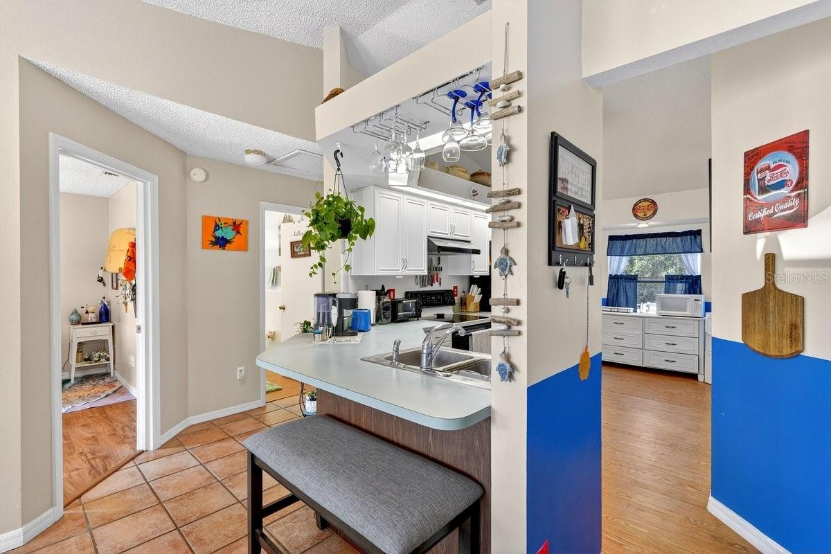 Image 7 of 45 For 3044 Yorkshire Drive