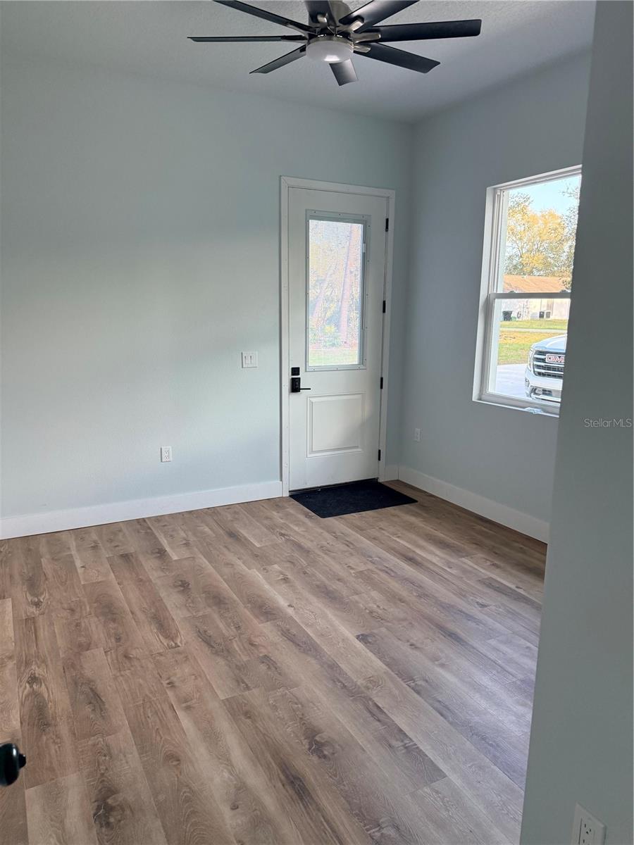 Image 19 of 21 For 1623 Magnolia Avenue