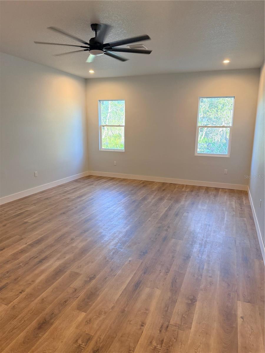 Image 7 of 21 For 1623 Magnolia Avenue