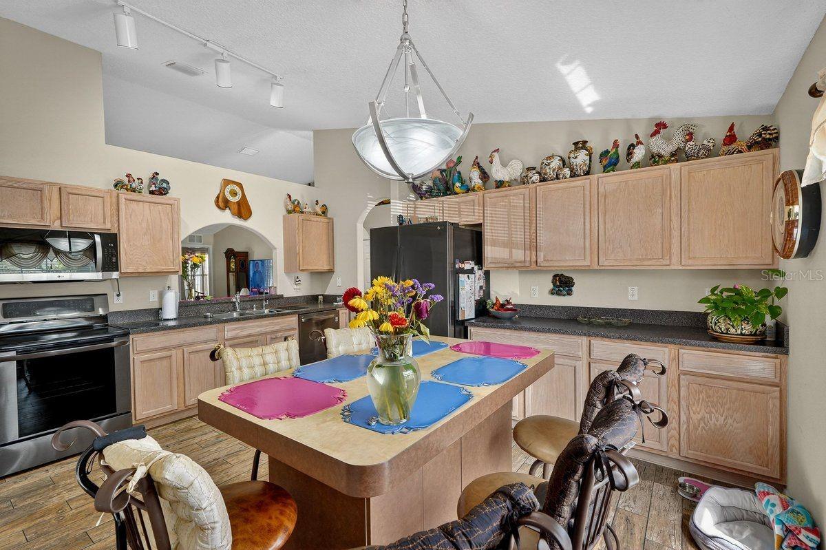 Image 2 of 47 For 26 Pacific Drive