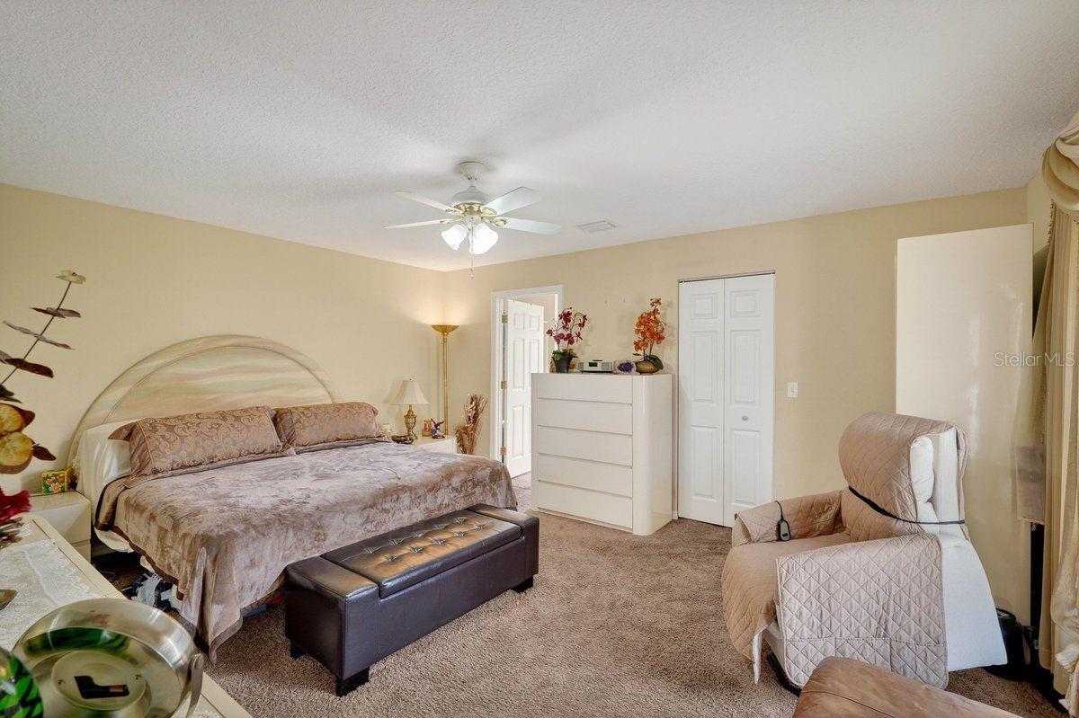 Image 20 of 47 For 26 Pacific Drive