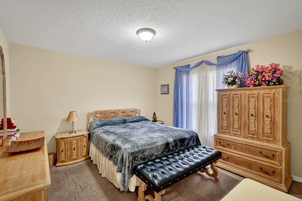 Image 25 of 47 For 26 Pacific Drive