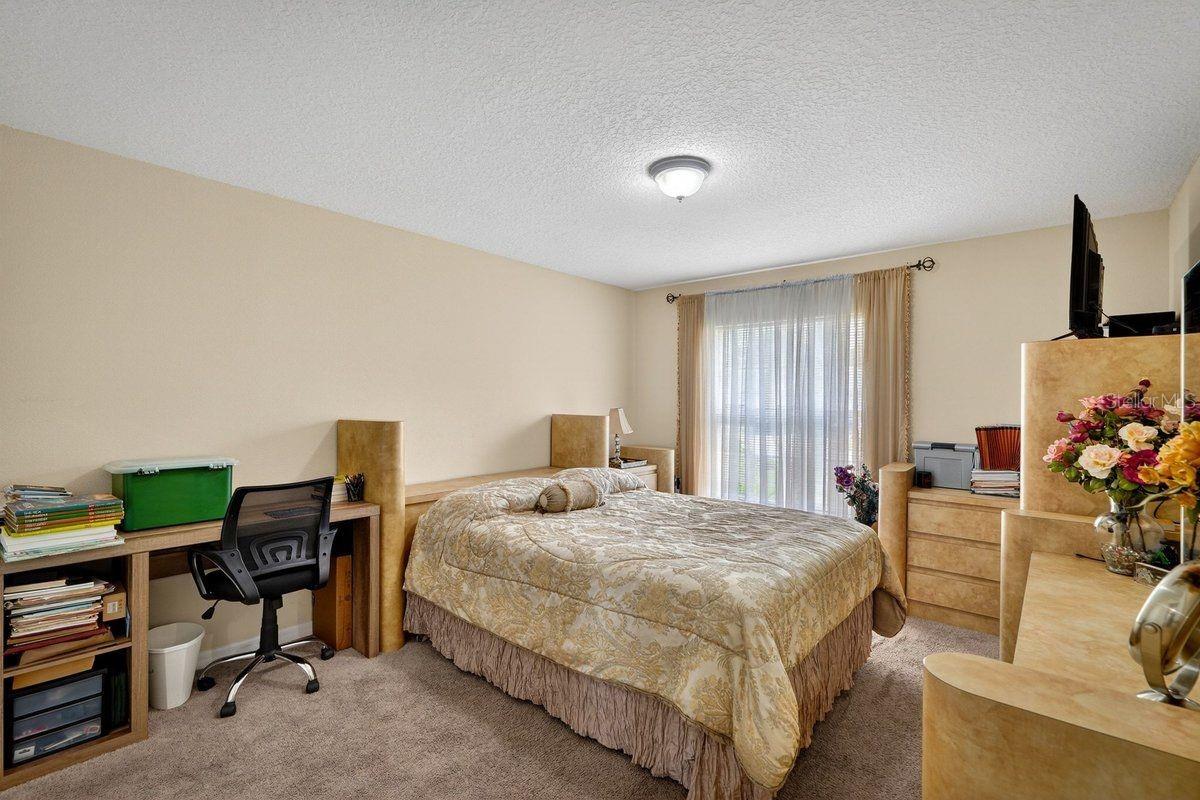 Image 27 of 47 For 26 Pacific Drive