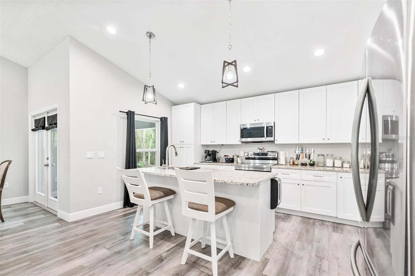 Image 10 of 41 For 2145 Hamilton Avenue