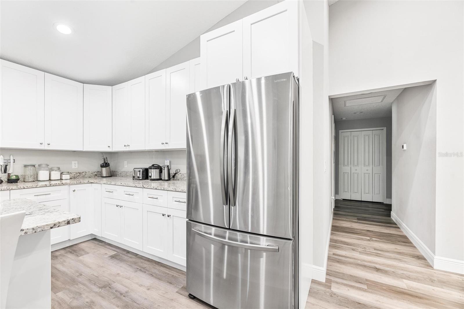 Image 14 of 41 For 2145 Hamilton Avenue