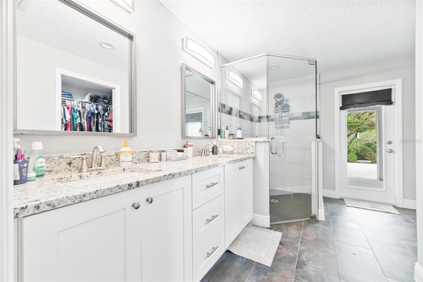 Image 19 of 41 For 2145 Hamilton Avenue