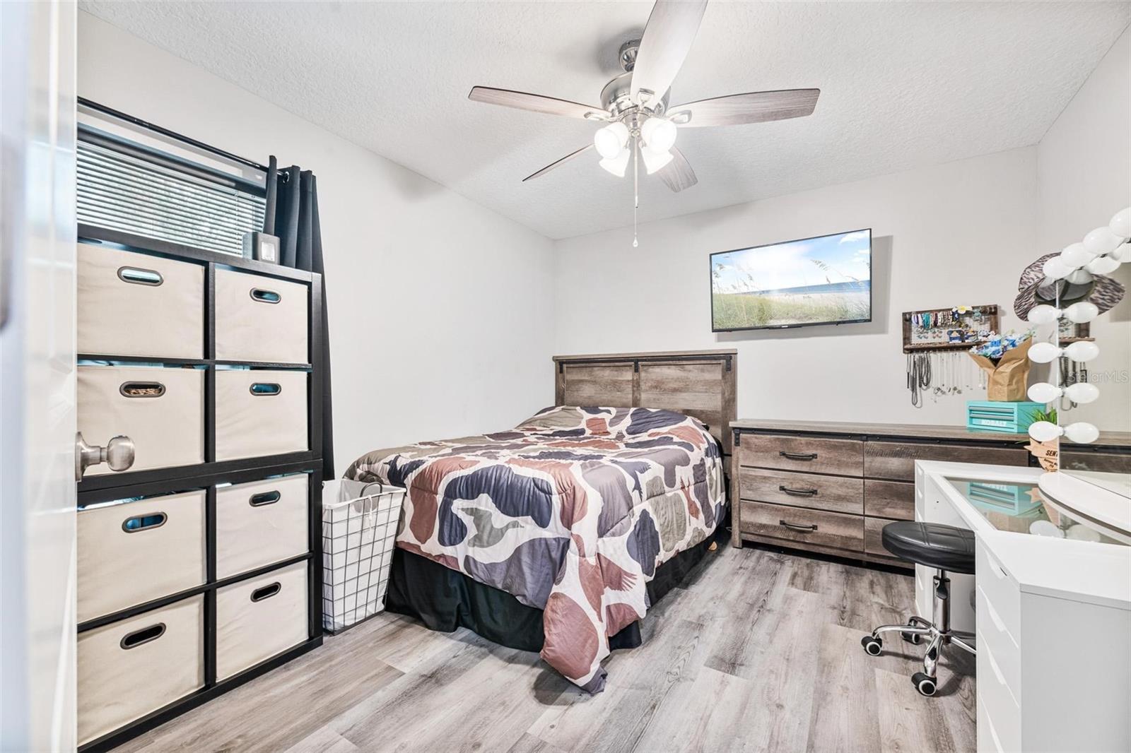 Image 23 of 41 For 2145 Hamilton Avenue