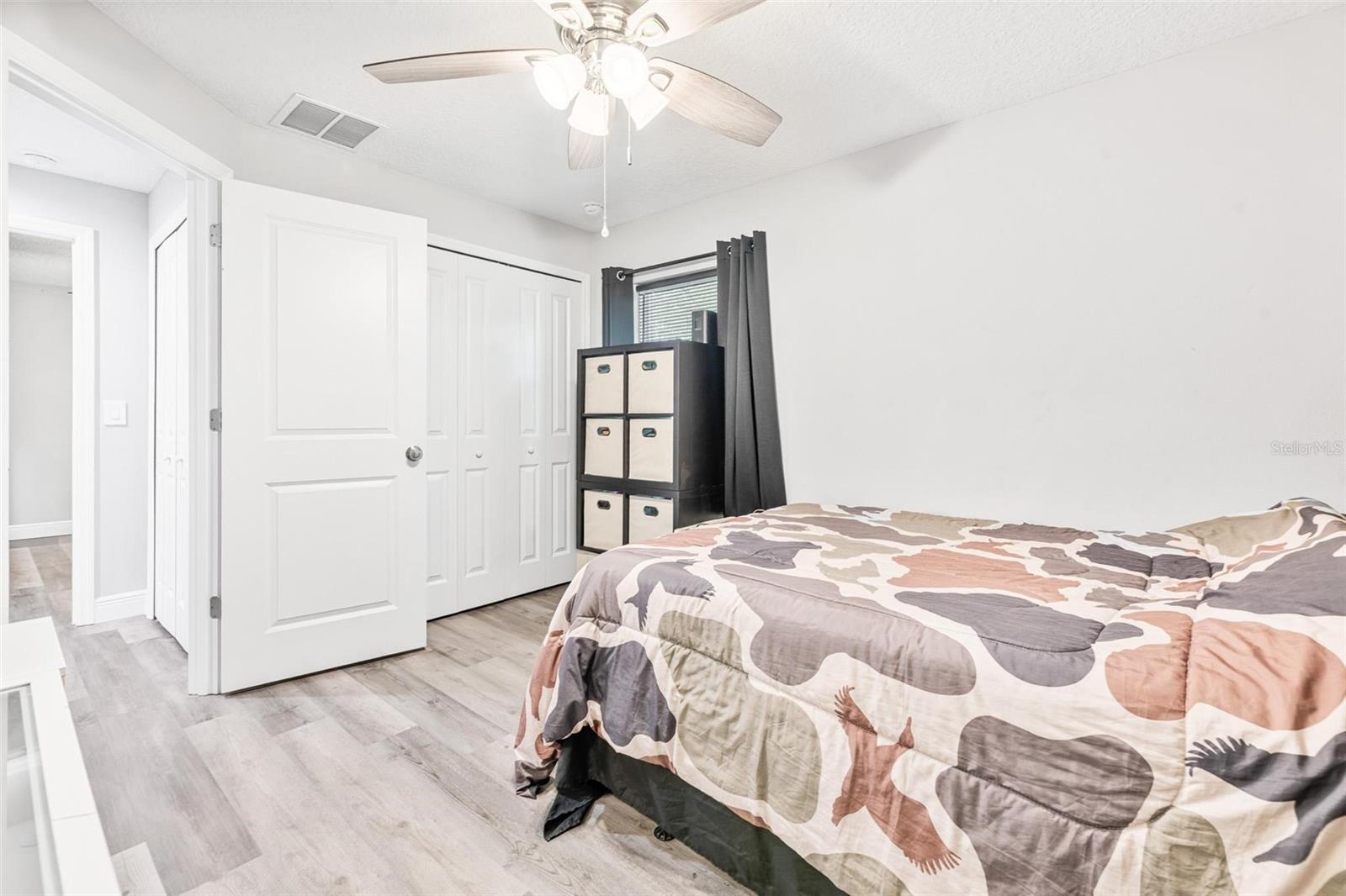 Image 24 of 41 For 2145 Hamilton Avenue